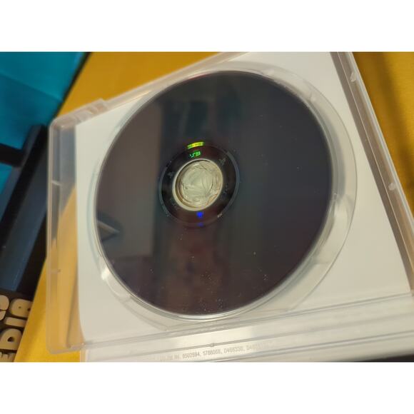 Grand Theft Auto: Episodes From Liberty City GTA (PlayStation 3, 2010) PS3 - Picture 4 of 6